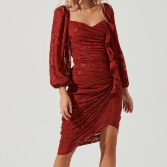 Astr Dresses & Skirts - Astr Red Long Sleeve Ruched Dress